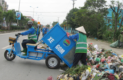 Đổi mới mô hình thu gom rác ở Sơn Tây