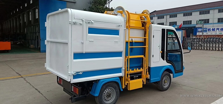 Xe chở rác chạy điện 4 bánh có móc cẩu thùng