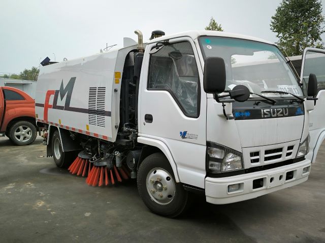 Xe quét rác hút bụi đường đô thị